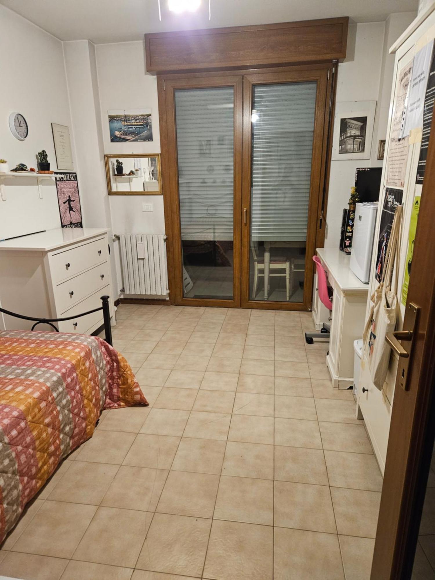 Stanza In Appartamento Privato Zona San Vitale Bolonha Exterior foto