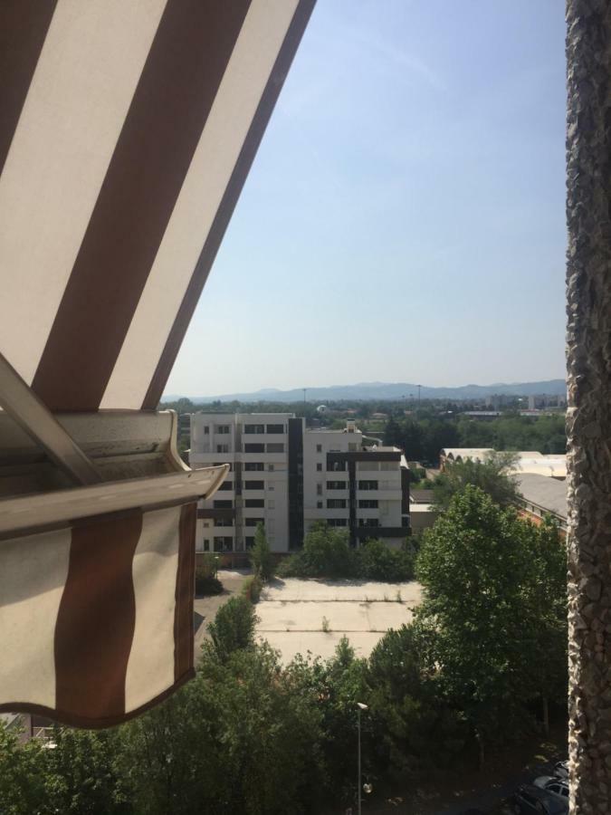 Stanza In Appartamento Privato Zona San Vitale Bolonha Exterior foto